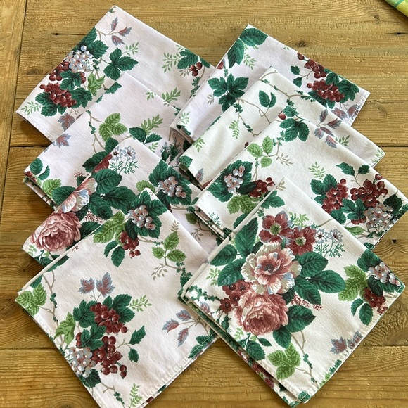 Set of 8 Lavender Napkins w Floral & Berries Print - Picture 13 of 13